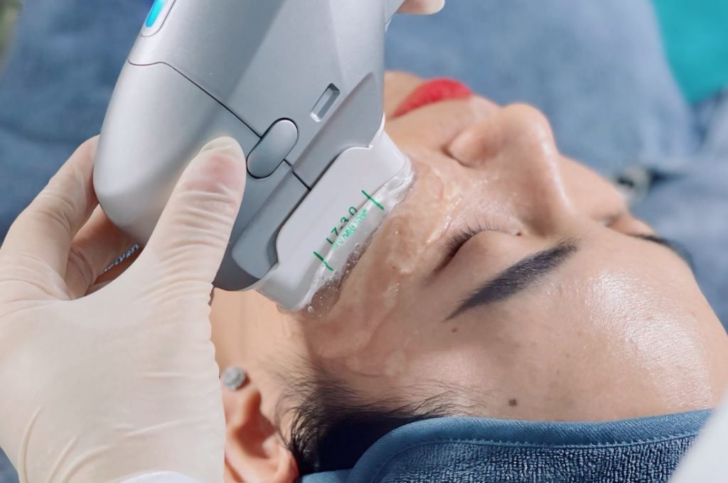 Những khóa học nghề ngắn hạn với thu nhập hấp dẫn cho nữ